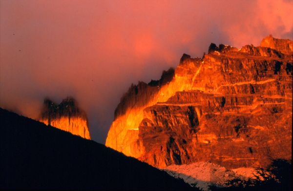 Goreče jutro v Patagoniji